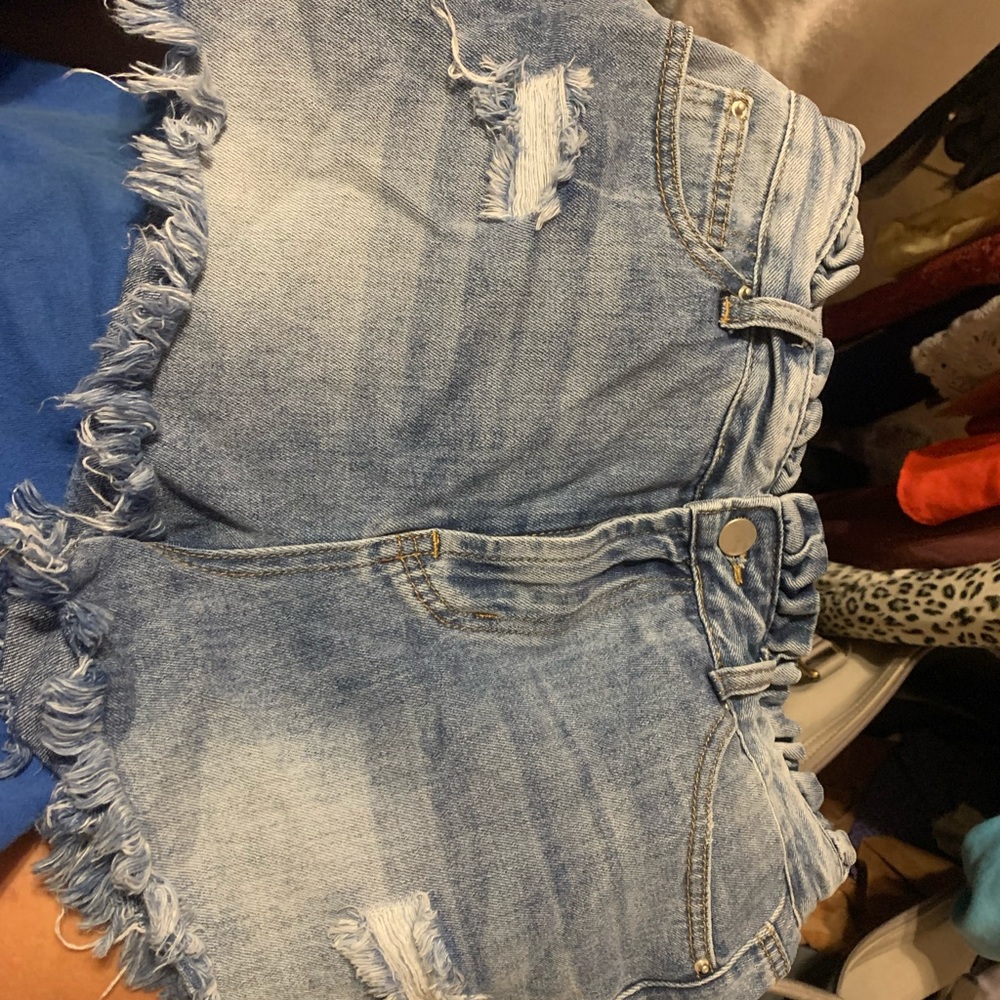 Ruffle Top, Hayden LA denim shorts